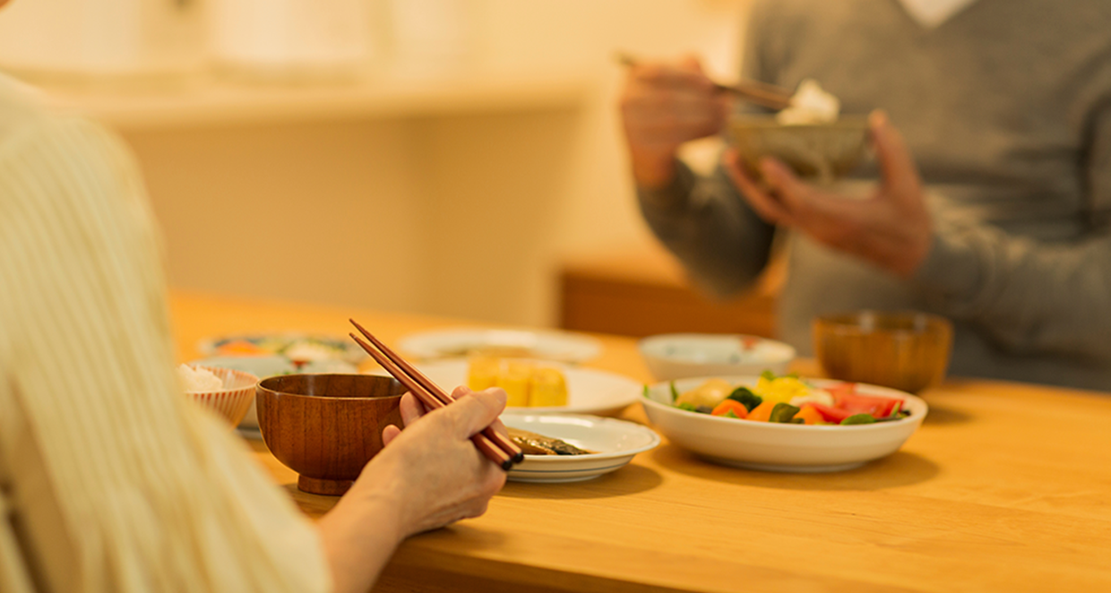 夕食時のあたたかいひかり